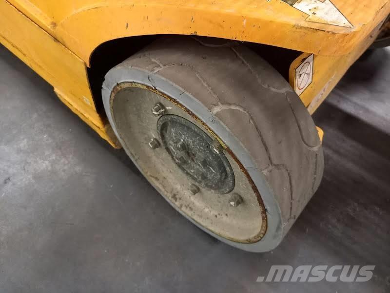 JLG Toucan 8 E Vertikālie pacēlāji