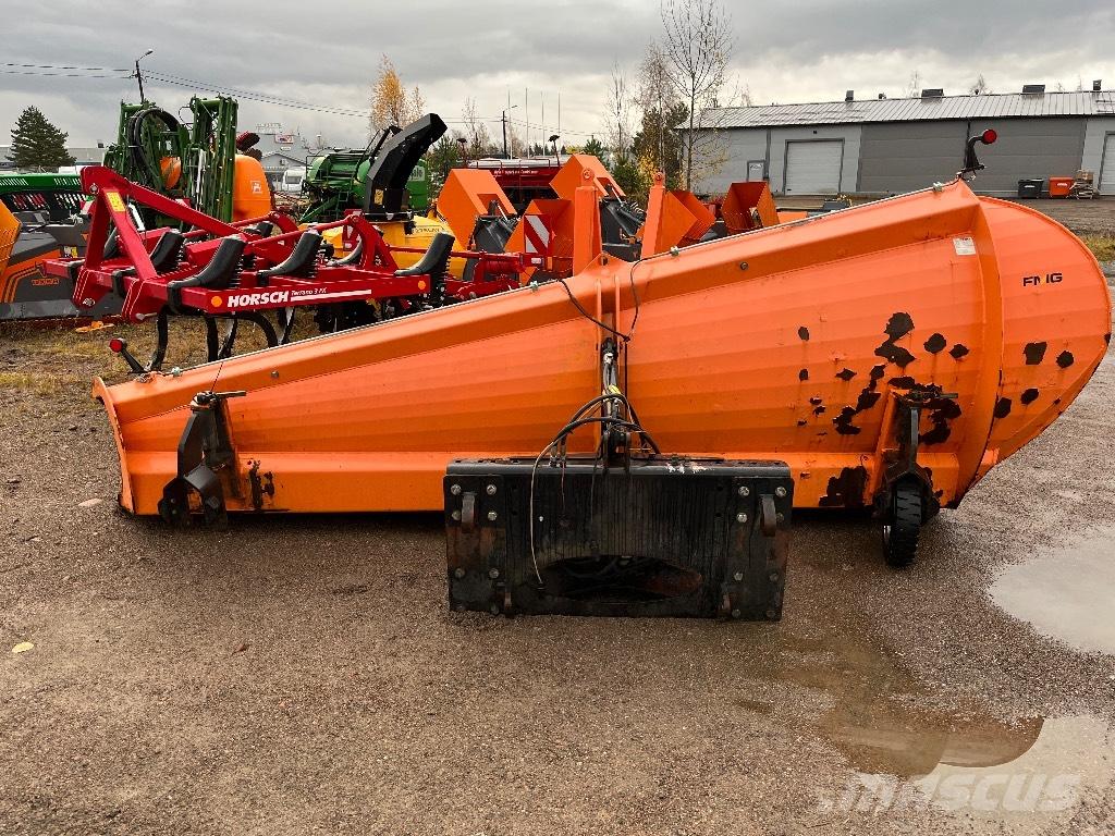 FMG 390 Sniega naži un tīrītāji