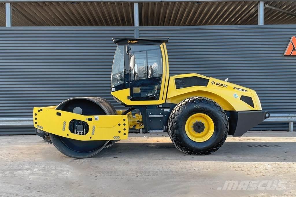 Bomag BW 213 D-5 Vienvalča grunts veltņi