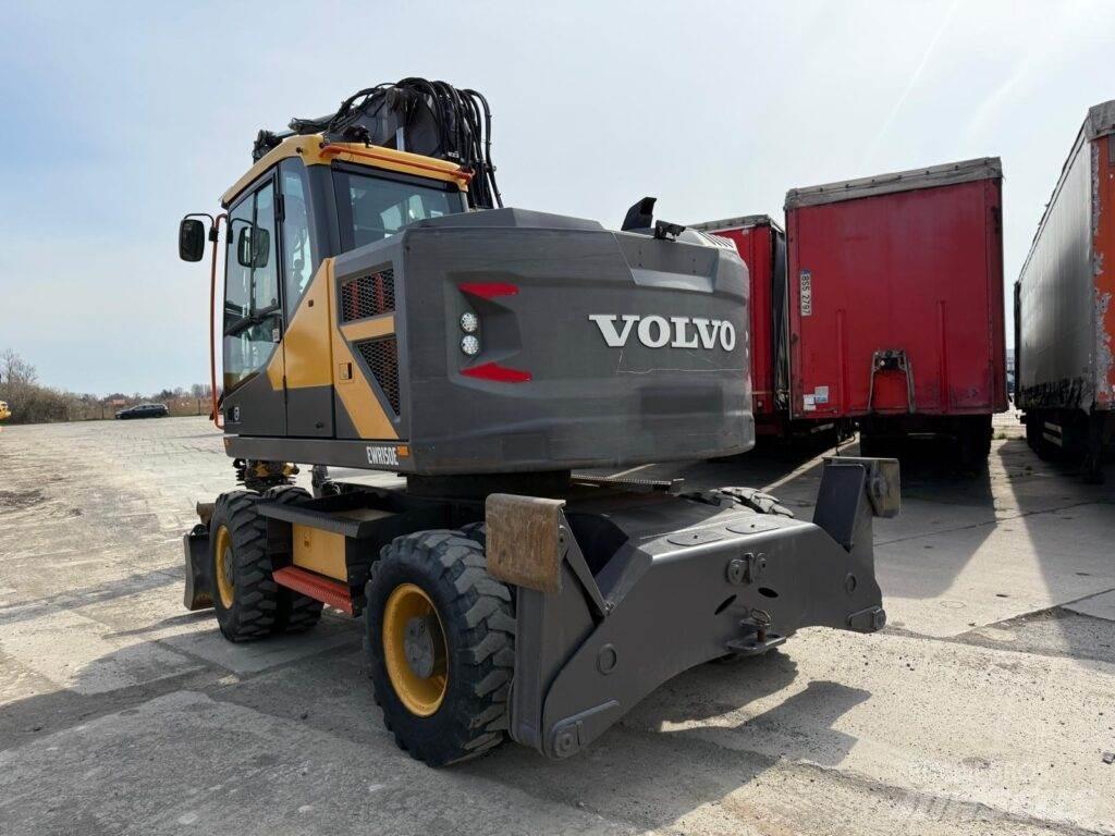 Volvo EWR150E Ekskavatori uz riteņiem