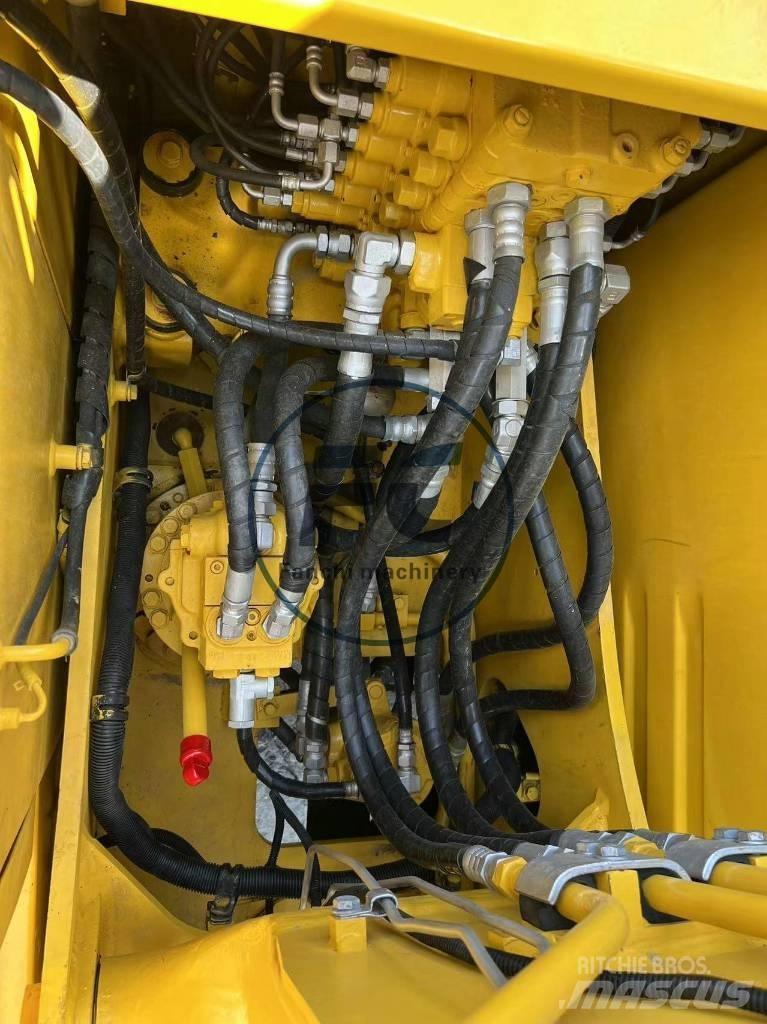 Komatsu PC 130 LC Kāpurķēžu ekskavatori