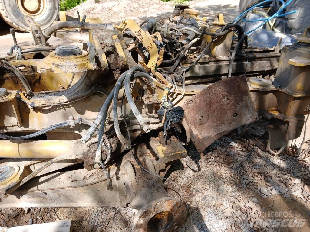 CAT 730 Artikulētie pašizgāzēji
