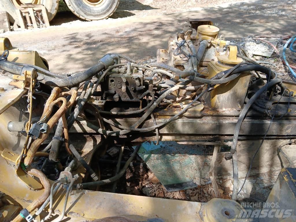 CAT 730 Artikulētie pašizgāzēji