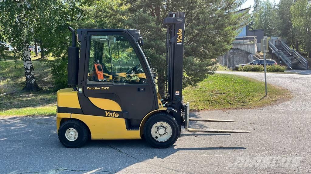 Yale GDP 25 VX Tehnika ar dīzeļa dzinēju