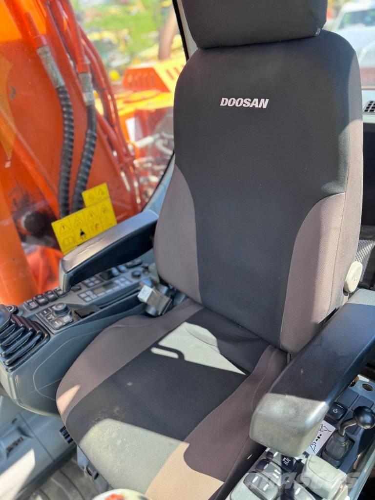 Doosan DX 140 W-3 Ekskavatori uz riteņiem