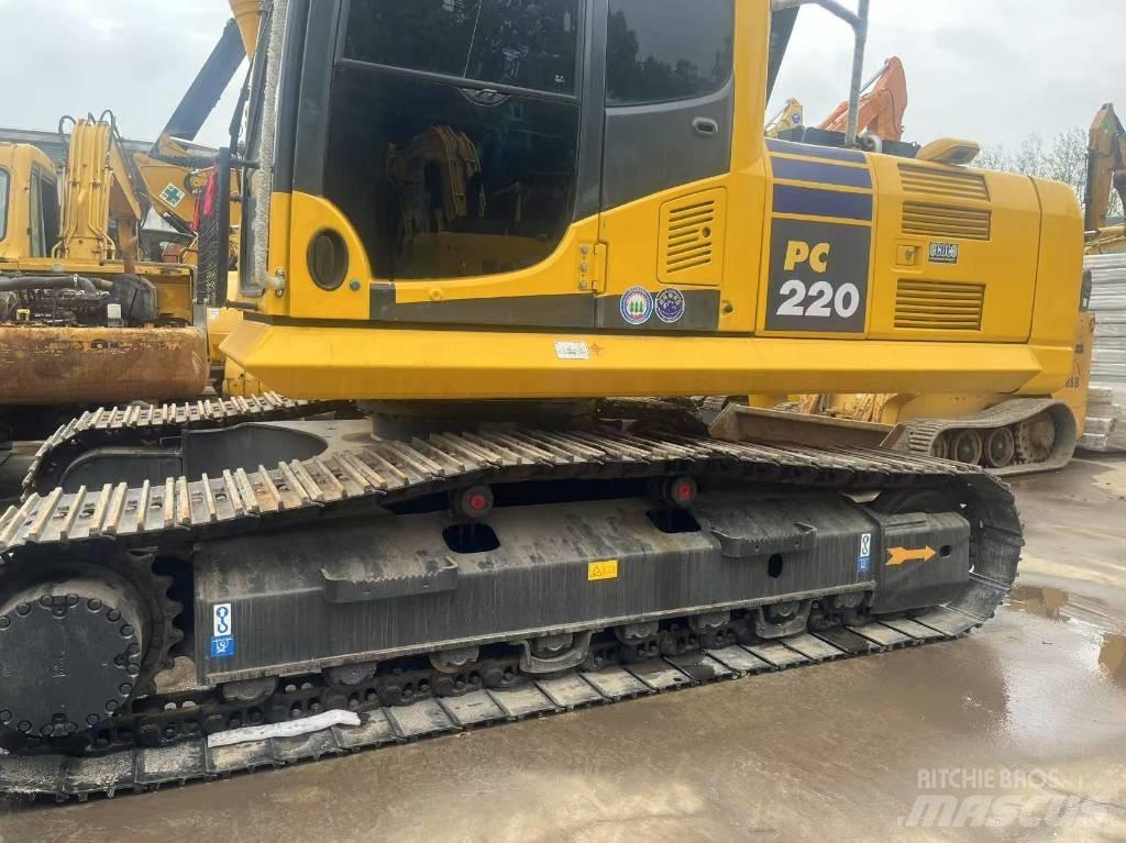 Komatsu PC 220-8 Kāpurķēžu ekskavatori