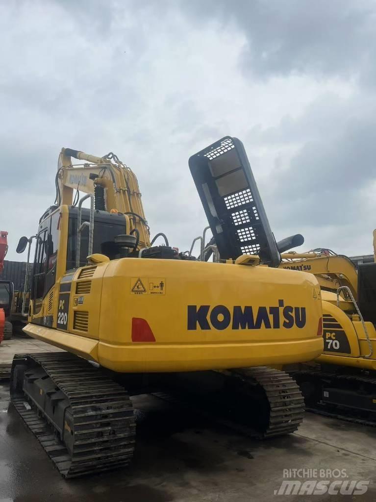 Komatsu PC 220-8 Kāpurķēžu ekskavatori