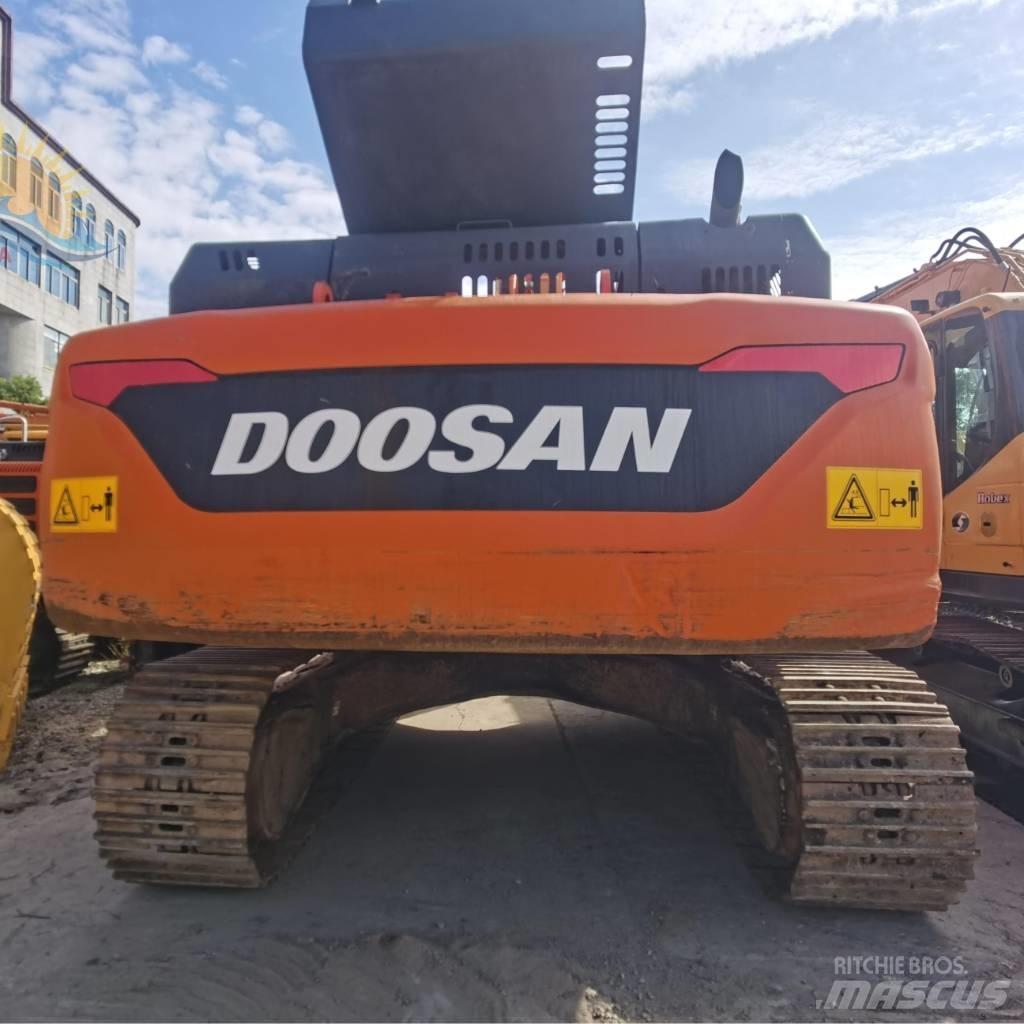 Doosan DX 300 LC Kāpurķēžu ekskavatori