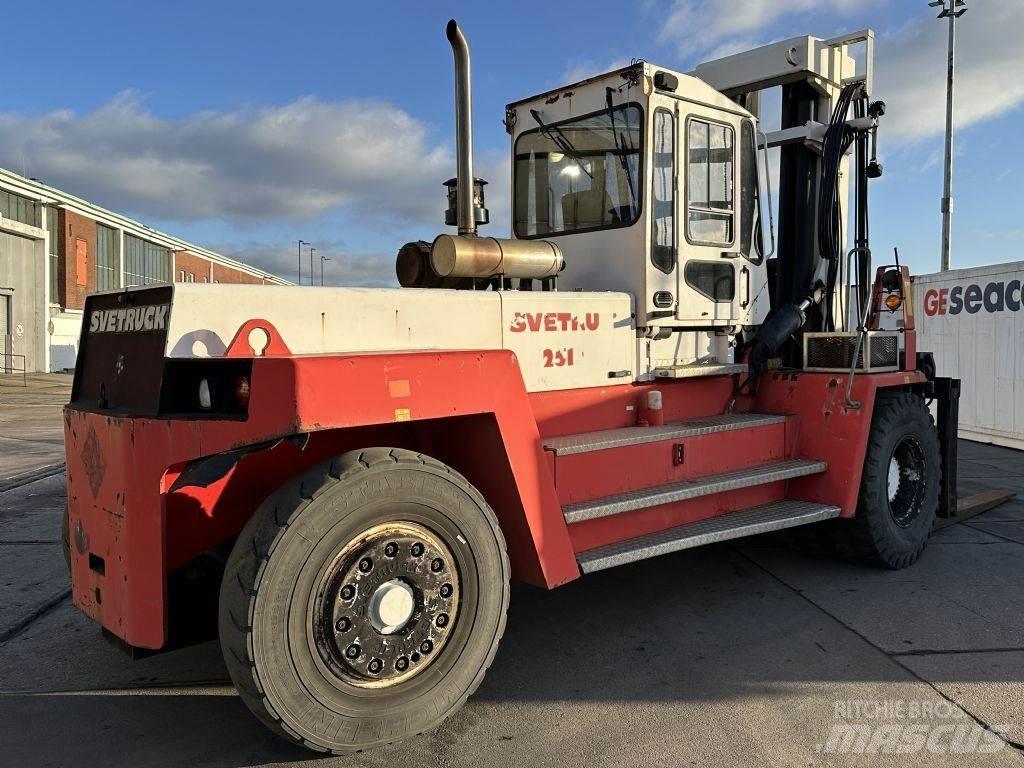 Svetruck 25120-45 Tehnika ar dīzeļa dzinēju