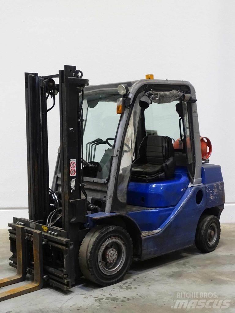 Cesab M325G LPG tehnika