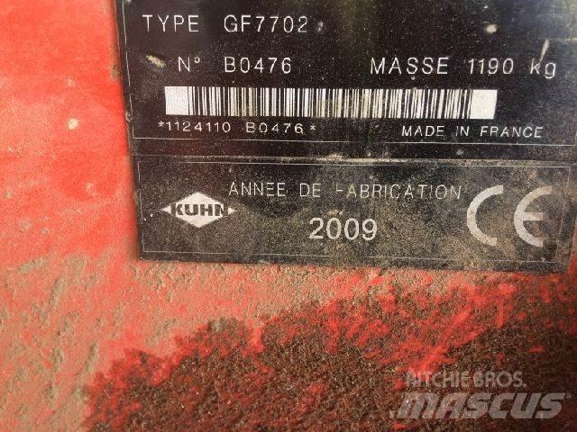 Kuhn GF 7702 Grābekļi un siena ārdītāji