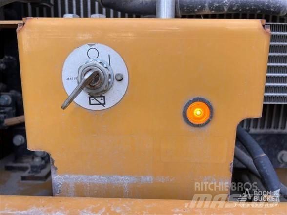 CAT 320 Kāpurķēžu ekskavatori