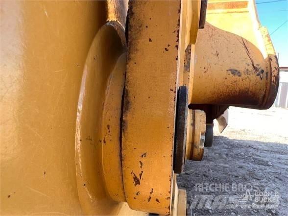 CAT 320 Kāpurķēžu ekskavatori