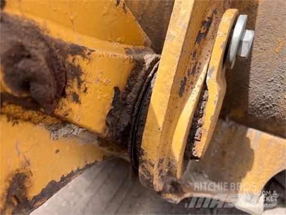 CAT 950K Iekrāvēji uz riteņiem