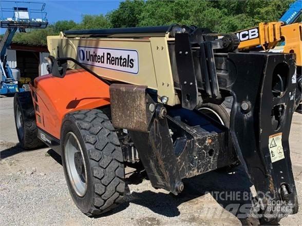 JLG 1055 Teleskopiskie manipulatori