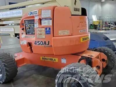 JLG 450AJ Strēles pacēlāji