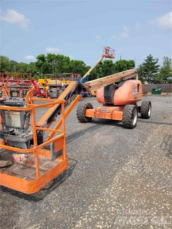 JLG 600AJ Strēles pacēlāji