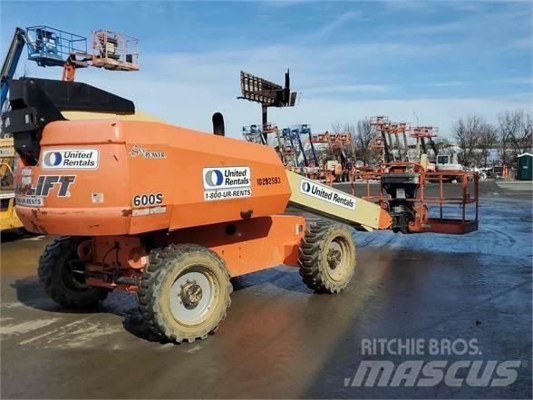 JLG 600S Teleskopiskie pacēlāji