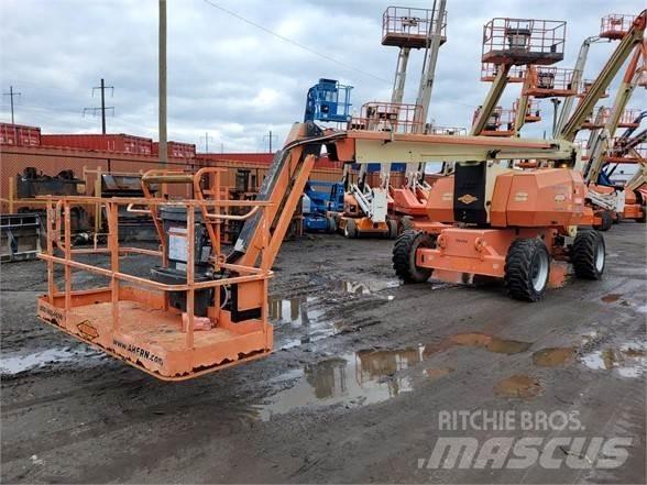 JLG 800AJ Strēles pacēlāji