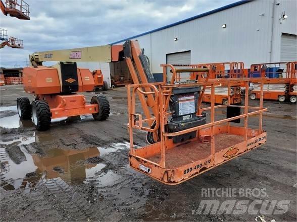JLG 800AJ Strēles pacēlāji