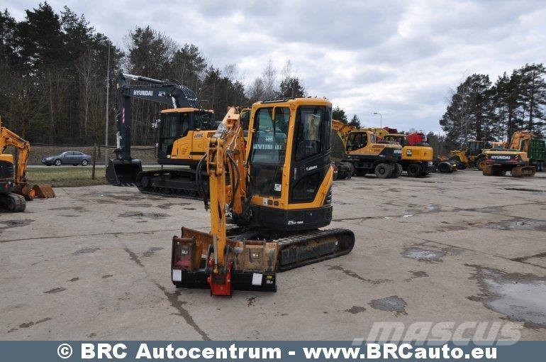 Hyundai R25Z-9AK Mini ekskavatori < 7 t