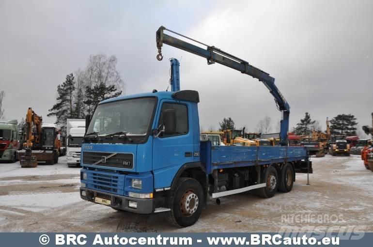 Volvo FM7 Smagās mašīnas ar celtni