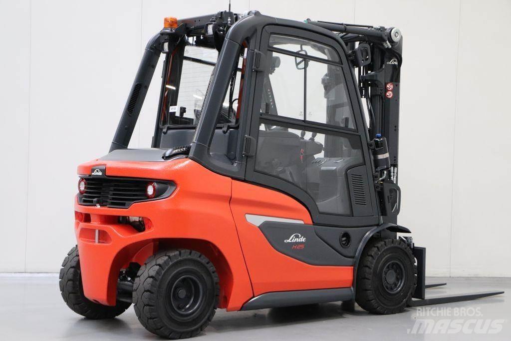 Linde H25D-01 Tehnika ar dīzeļa dzinēju