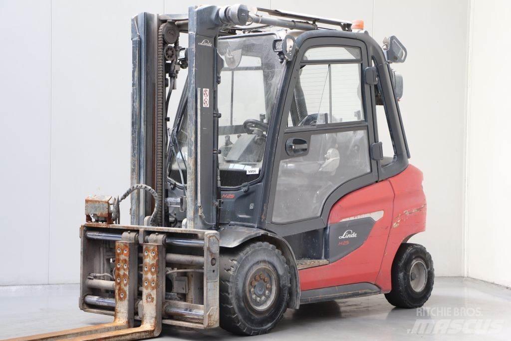 Linde H25D-01/600 Tehnika ar dīzeļa dzinēju