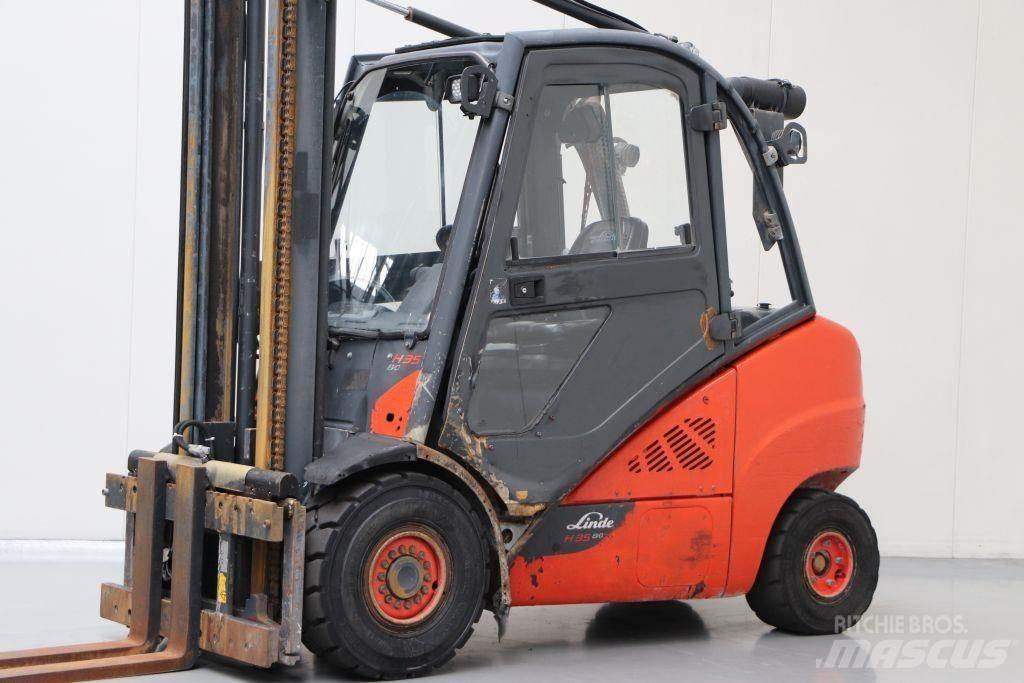 Linde H35D-02 Tehnika ar dīzeļa dzinēju