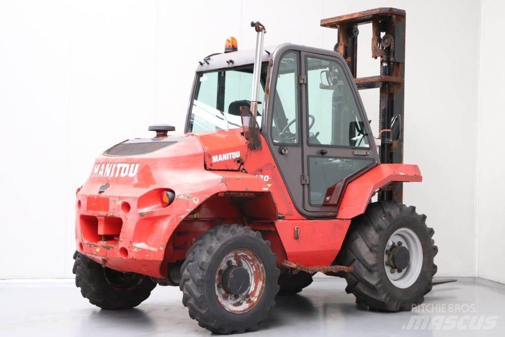 Manitou M30-4 Apvidus autokrāvējs