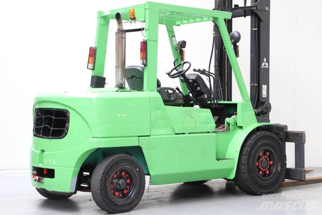 Mitsubishi FD50K Tehnika ar dīzeļa dzinēju
