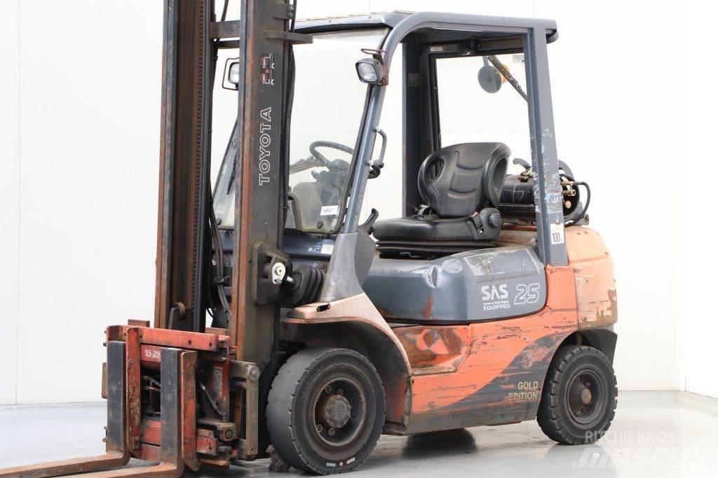 Toyota 42-7FGF25 LPG tehnika