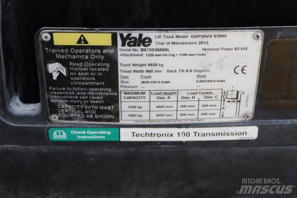 Yale GDP35VX Tehnika ar dīzeļa dzinēju