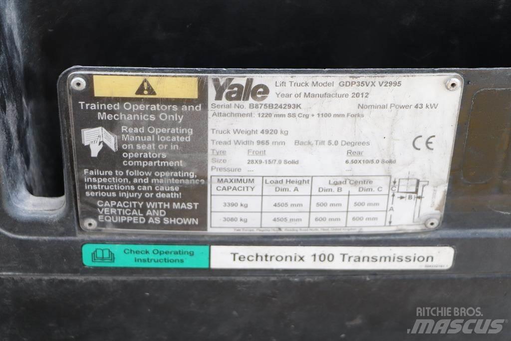 Yale GDP35VX Tehnika ar dīzeļa dzinēju