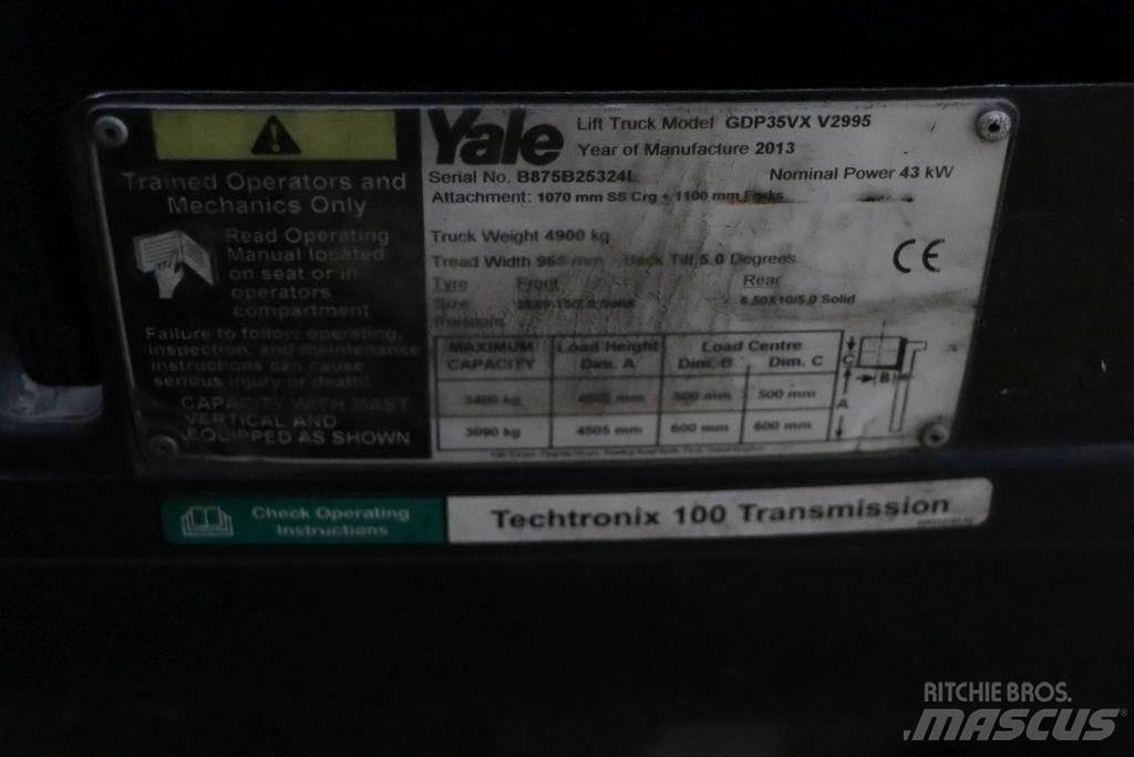 Yale GDP35VX Tehnika ar dīzeļa dzinēju