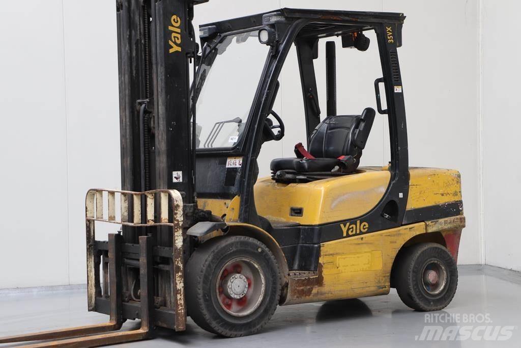 Yale GDP35VX Tehnika ar dīzeļa dzinēju