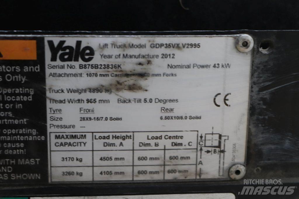 Yale GDP35VX Tehnika ar dīzeļa dzinēju