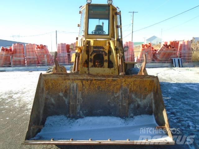 CAT 920 Iekrāvēji uz riteņiem