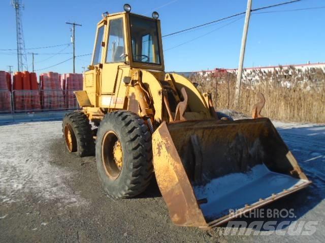CAT 920 Iekrāvēji uz riteņiem