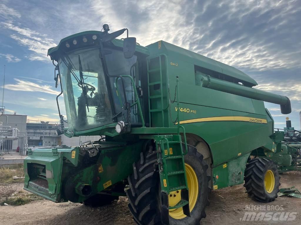 John Deere W 440 PTC Ražas novākšanas kombaini