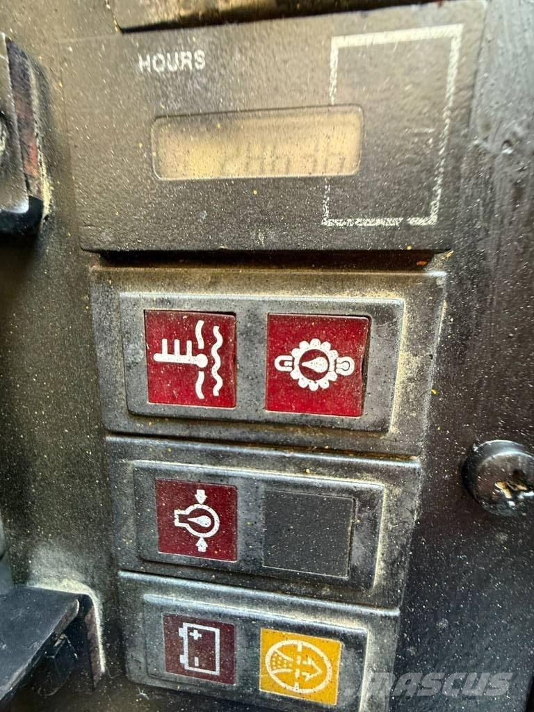 JCB 1 CX Ekskavatori-iekrāvēji