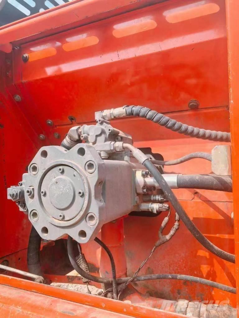 Doosan DX 260 Kāpurķēžu ekskavatori