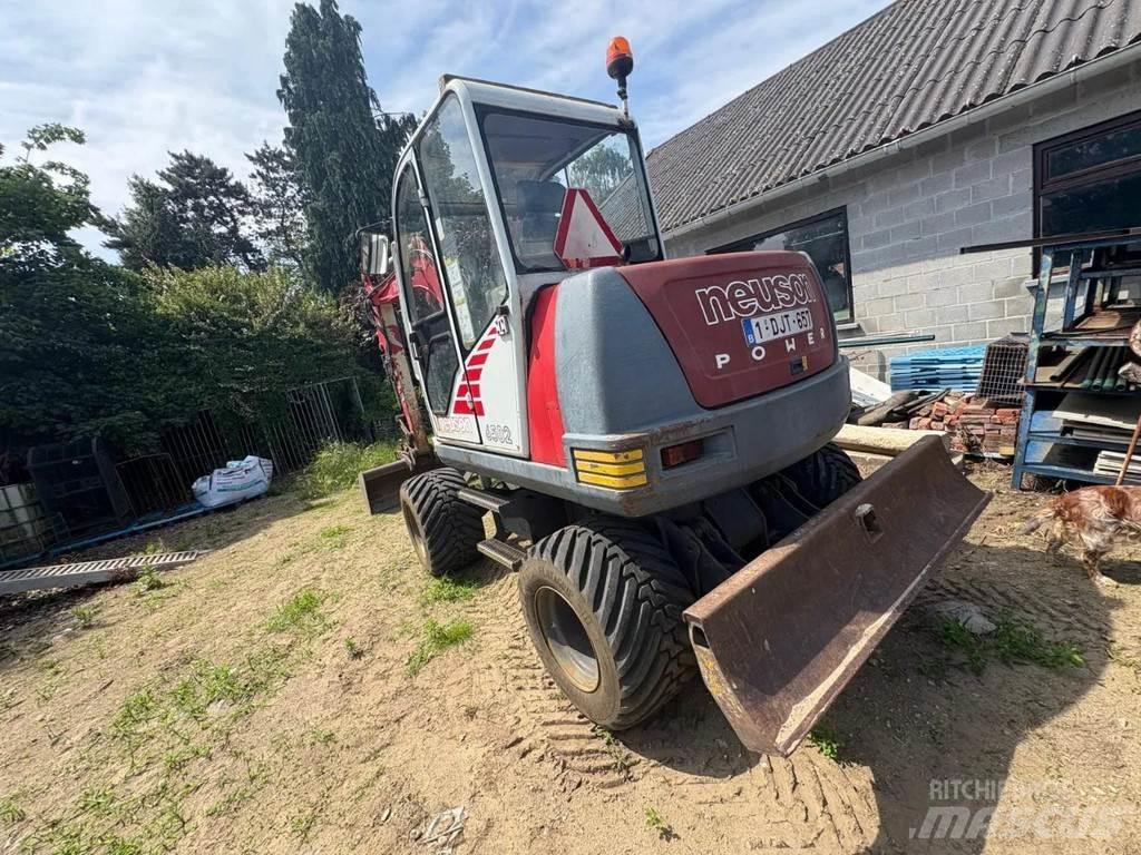 Neuson 6502WD Ekskavatori uz riteņiem