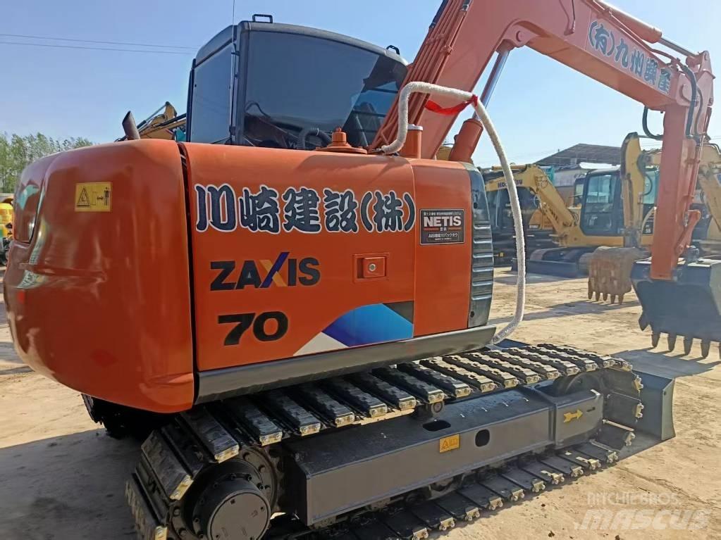 Hitachi ZX 70 Kāpurķēžu ekskavatori