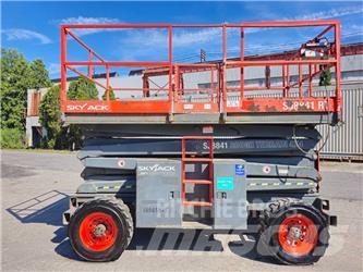 SkyJack SJ8841RT Šķerveida pacēlāji