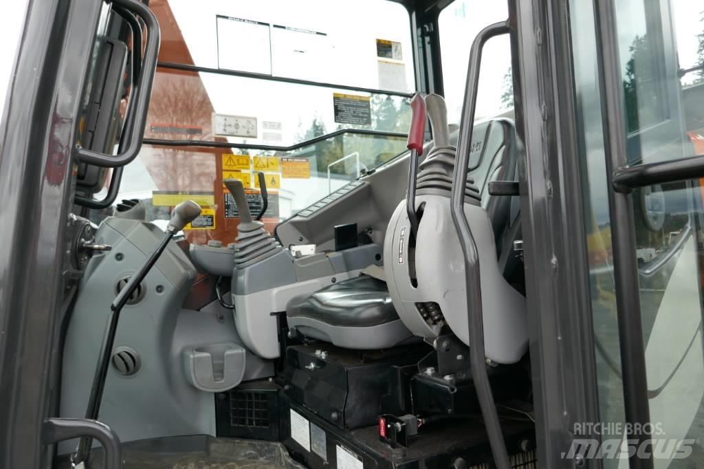 Hitachi ZX75UR-5B Kāpurķēžu ekskavatori