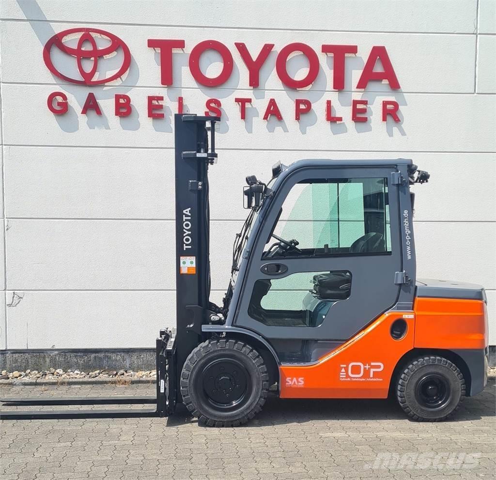 Toyota 52-8FDJF35 Tehnika ar dīzeļa dzinēju