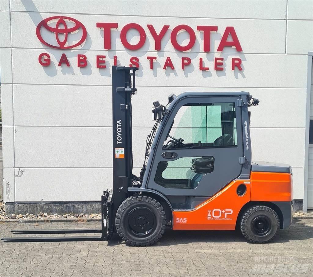 Toyota 52-8FDJF35 Tehnika ar dīzeļa dzinēju