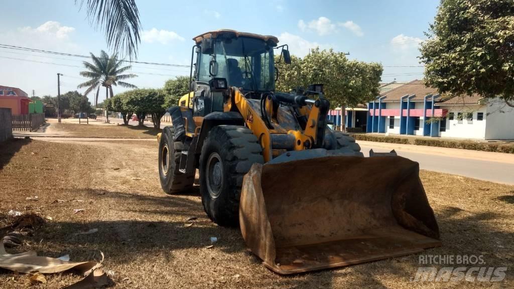 JCB 426 Iekrāvēji uz riteņiem