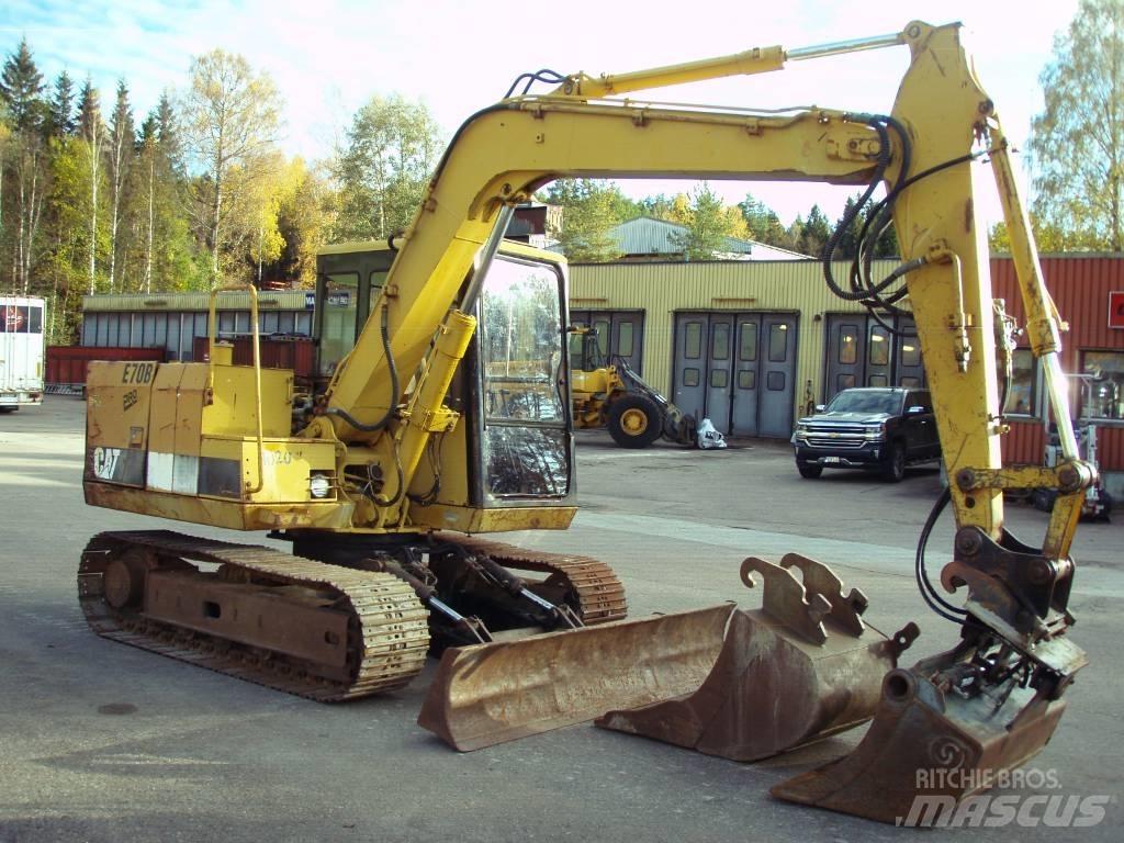 CAT E 70 B Vidēja lieluma ekskavatori 7 t - 12 t